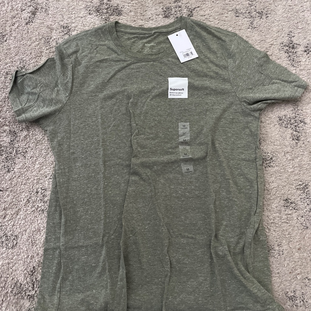 NWT Soft crewneck tshirt